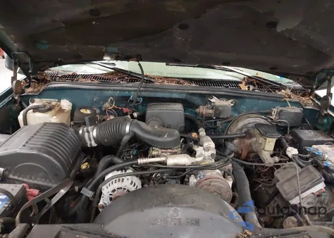 1997 Chevrolet Suburban 1500 from USA, damaged, VIN 1GNFK16R5VJ439638